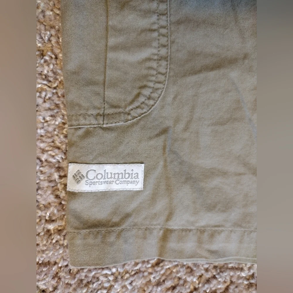 Columbia Men's Olive Cargo Outdoor Sportswear Casual Shorts Men's 42